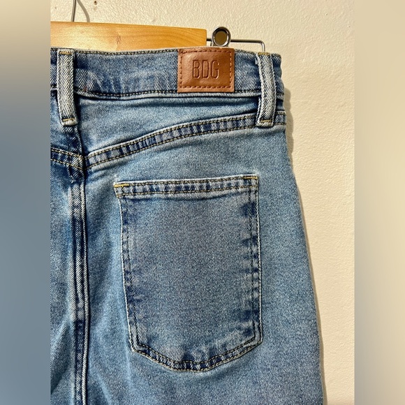 BDG Urban Outfitters Girlfriend High Rise Jeans - Size 28 - Picture 8 of 11